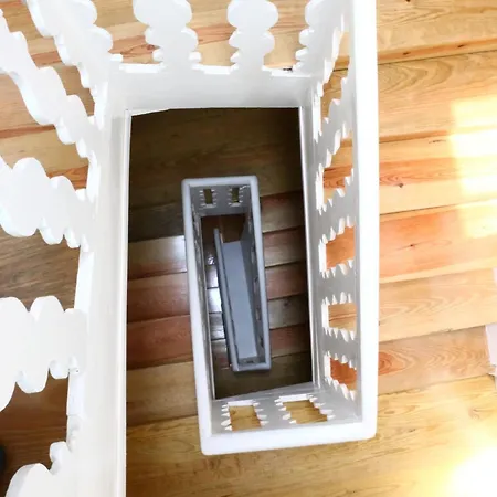 ゲストハウス Domi & ギマランイス