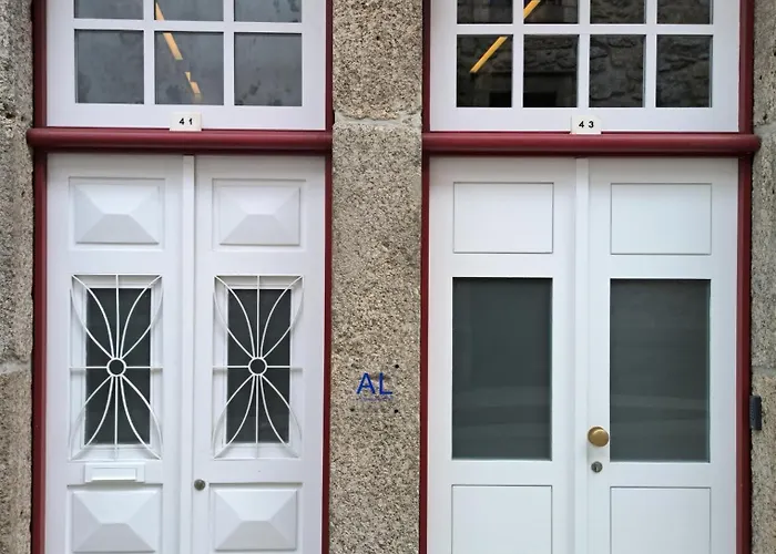 ゲストハウス Domi & ギマランイス